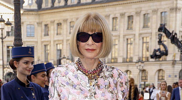 Mikádo nosí od čtrnácti, jídlo je pro ni jen palivem. Příběh Anny Wintourové nekončí