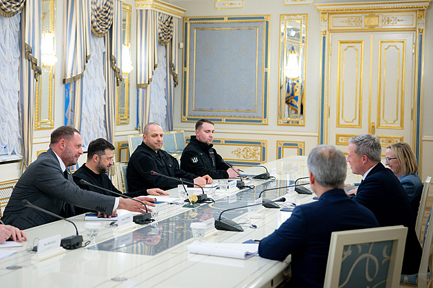 Ukrajina čelí silnému tlaku USA, mírový plán má přijmout do Dne díkůvzdání