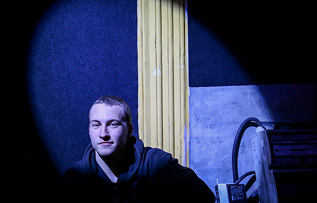 Omítka praská a kolem zdí je plevel. Ale uvnitř už budějovická Lucerna zase žije