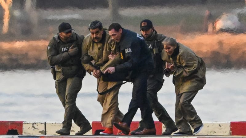 Zásah USA ve Venezuele? Opozice se neshodne. V ODS kroutí hlavou nad Piráty i Starosty