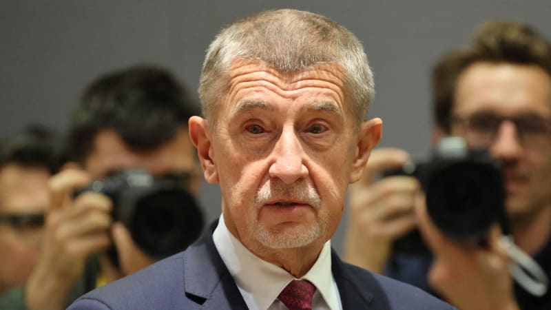 Babiš: Byla to soukromá komunikace, určitě nejde o vydírání. Macinkova slova jsou nešťastná