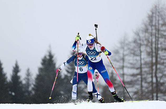 Biatlon na ZOH 2026 ONLINE: Každá Češka chybovala, nejlepší z nich je Voborníková