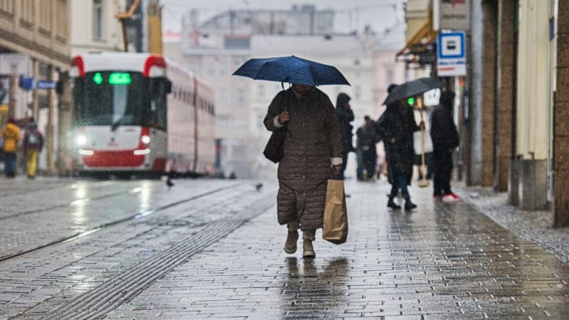 Dramatický rozdíl teplot, srážky, ale i sníh v Česku. MAPA odhaluje, kde naprší nejvíce