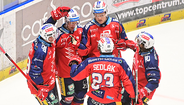 ONLINE: Pardubice odskakují Kometě, Sparta ztrácí v Liberci. Plzeň zvyšuje s Vary