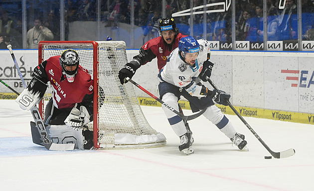 ONLINE: Sparta srovnala na Kladně, v Olomouci se prodlužuje. Brno a Vary vedou