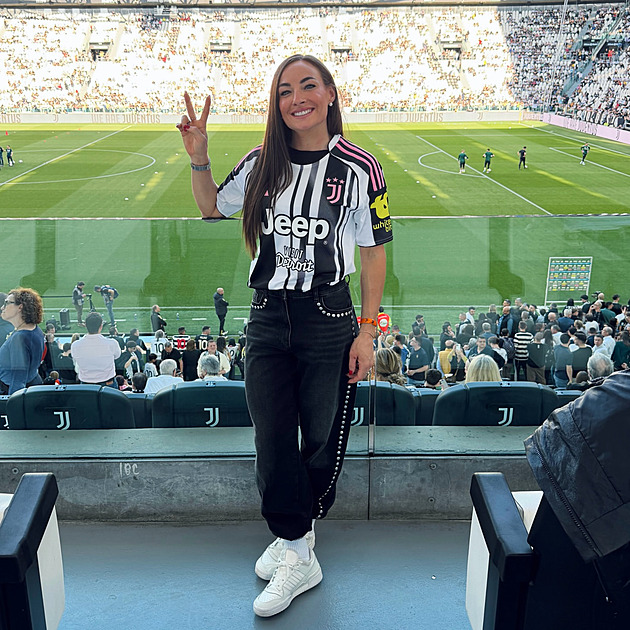 Wiererová zavítala na zápas Juventusu. Domů si odnesla vlastní dres