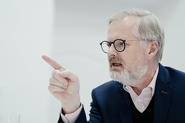 Likvidace médií a frontální útok. Opozice odsoudila zrušení poplatků pro ČT a ČRo