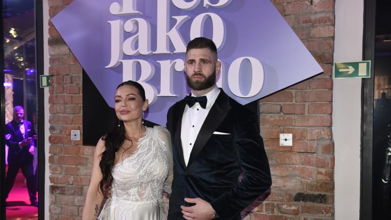 Bojovník Jiří Procházka je otcem. Sdílel snímek z porodnice, holčička dostala netradiční jméno