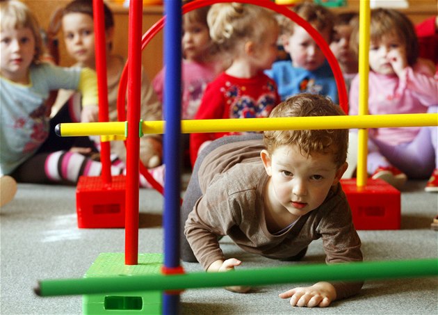 Roste počet dětských skupin, náhrady jeslí. I na ně však dopadá nízká porodnost