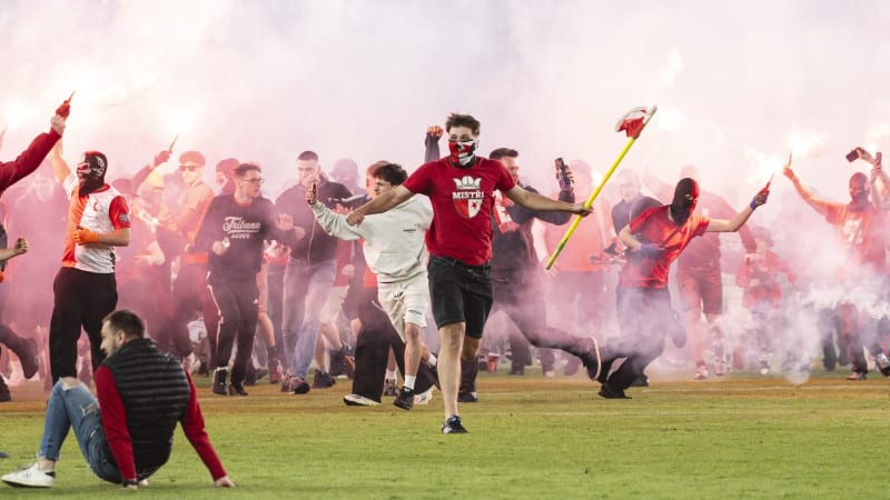 EXKLUZIVNĚ: Dost lidí mělo připravené kukly a ohně. Člen Tribuny Sever promluvil
