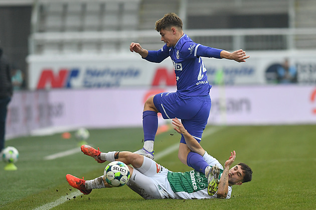ONLINE: Jablonec - Karviná 1:2, otočka Slezanů, pak za zkrat vidí červenou soupeř