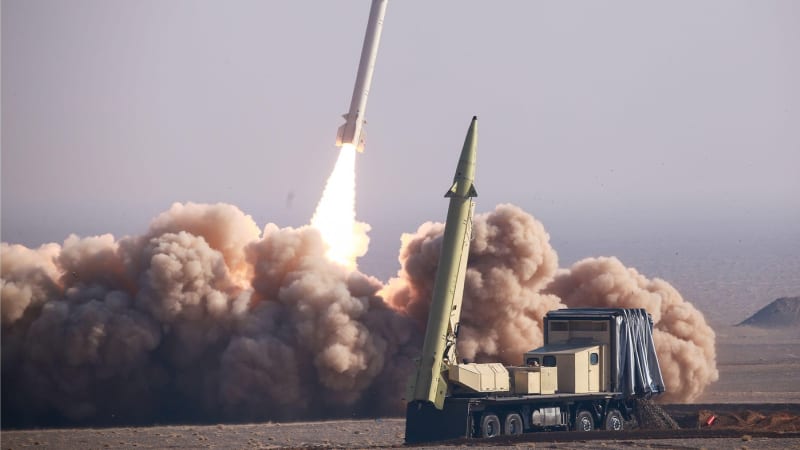 Írán sestřelil americký dron, USA odpověděly útokem na radary. Teherán se poté mstil dál