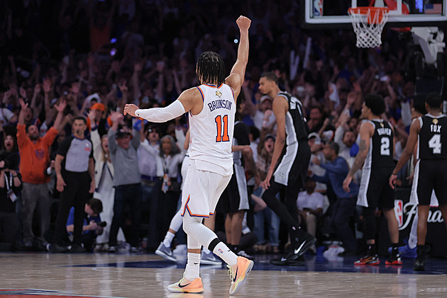Rekordní obrat a NY Knicks jsou výhru od titulu. Spurs promarnili náskok 29 bodů