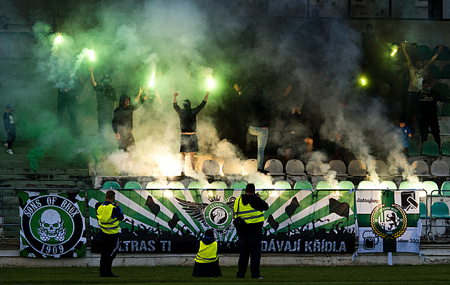 Mostecké pitoresky: Skýpala končí podruhé, ultras letos přestávají fandit