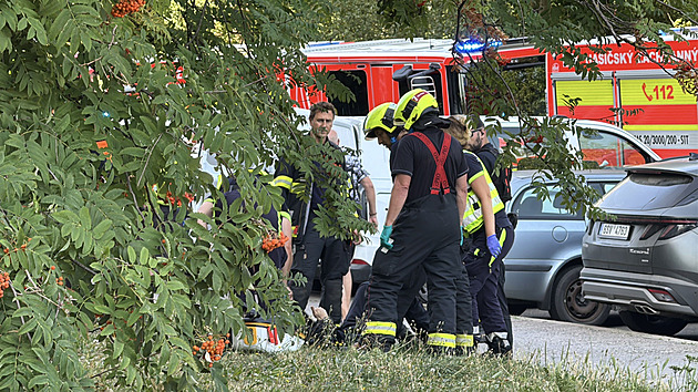Při tlakové zkoušce prasklo ve Stodůlkách potrubí. Jeden mrtvý, další jsou zranění