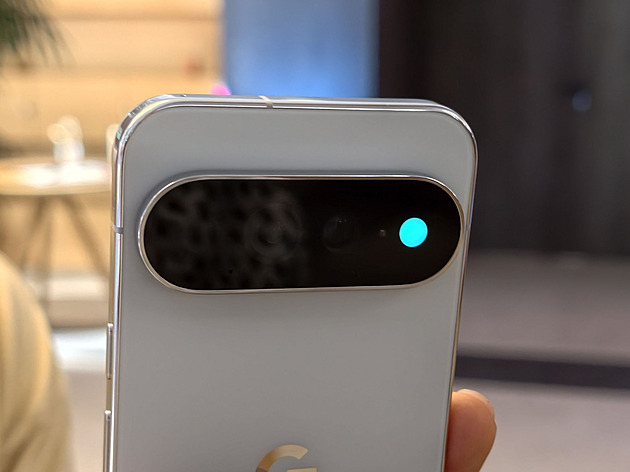 Toto jsou nové mobily od Googlu. Mají kouzelné AI světýlko